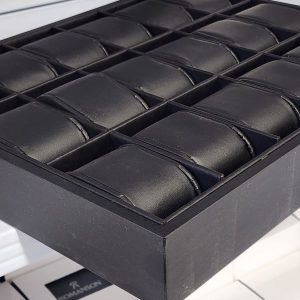02-24-slot-black-open