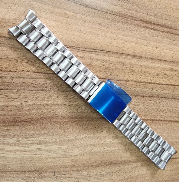 sport-silver-600-01-min.jpg ند ساعت استیل سربنددار - کامل