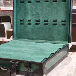 کیف نگهداری ساعت 24 خانه فلزی باز رو به رو
