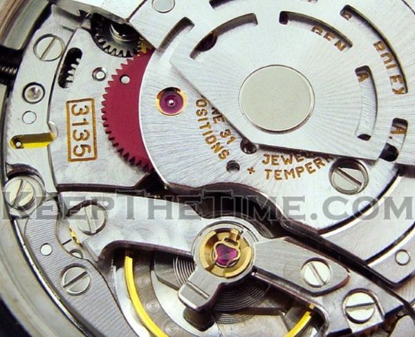 موتور ساعت رولکس کالیبر 3135 نزدیک