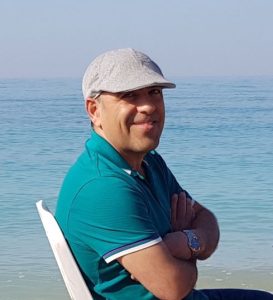صاحب فروشگاه